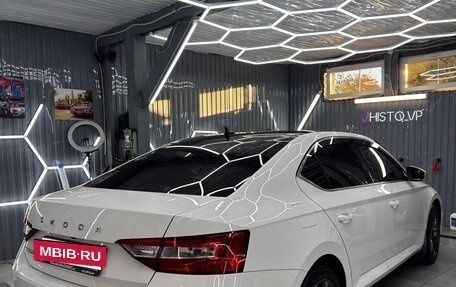 Skoda Superb III рестайлинг, 2021 год, 2 500 000 рублей, 21 фотография