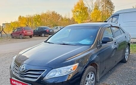 Toyota Camry, 2010 год, 900 000 рублей, 1 фотография