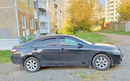 Toyota Camry, 2010 год, 900 000 рублей, 4 фотография
