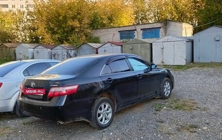 Toyota Camry, 2010 год, 900 000 рублей, 3 фотография