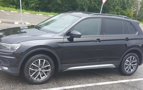 Volkswagen Tiguan II, 2019 год, 2 500 000 рублей, 4 фотография