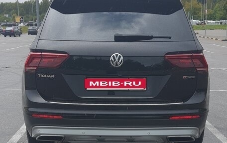 Volkswagen Tiguan II, 2019 год, 2 500 000 рублей, 2 фотография