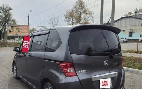 Honda Freed I, 2010 год, 860 000 рублей, 2 фотография