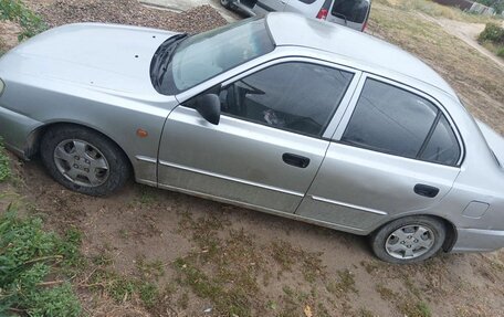 Hyundai Accent II, 2005 год, 205 000 рублей, 2 фотография