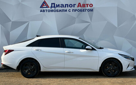 Hyundai Elantra, 2021 год, 1 950 000 рублей, 5 фотография