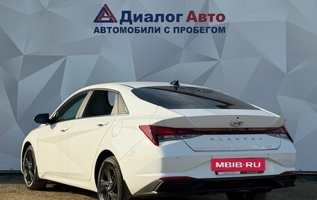 Hyundai Elantra, 2021 год, 1 950 000 рублей, 9 фотография