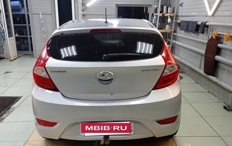 Hyundai Solaris II рестайлинг, 2014 год, 800 000 рублей, 3 фотография