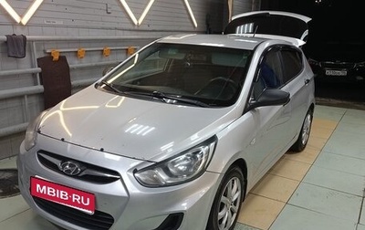 Hyundai Solaris II рестайлинг, 2014 год, 800 000 рублей, 1 фотография