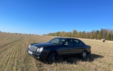 Mercedes-Benz E-Класс, 1999 год, 380 000 рублей, 2 фотография