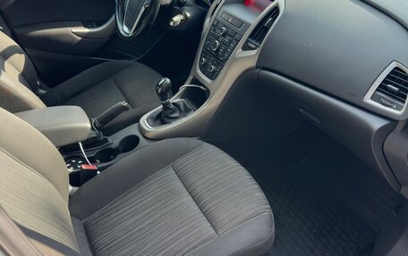 Opel Astra J, 2011 год, 620 000 рублей, 9 фотография