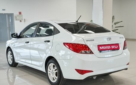 Hyundai Solaris II рестайлинг, 2015 год, 907 000 рублей, 3 фотография