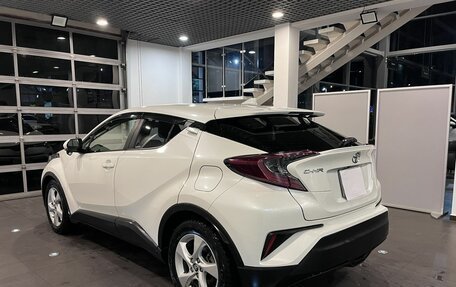Toyota C-HR I рестайлинг, 2018 год, 2 213 000 рублей, 5 фотография