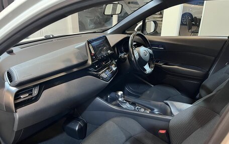Toyota C-HR I рестайлинг, 2018 год, 2 213 000 рублей, 12 фотография