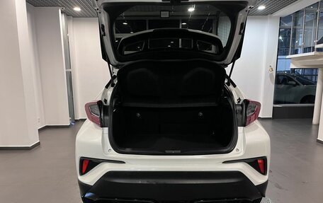 Toyota C-HR I рестайлинг, 2018 год, 2 213 000 рублей, 31 фотография