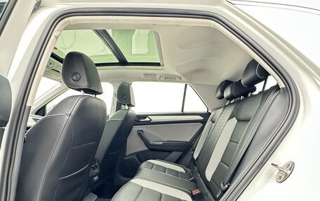 Volkswagen T-Roc I, 2023 год, 1 930 000 рублей, 9 фотография