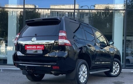 Toyota Land Cruiser Prado 150 рестайлинг 2, 2014 год, 3 075 000 рублей, 5 фотография