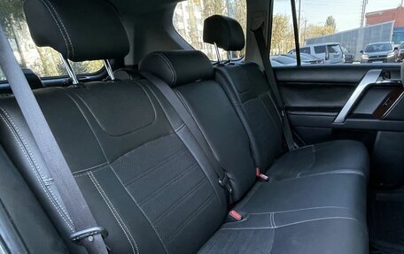 Toyota Land Cruiser Prado 150 рестайлинг 2, 2014 год, 3 075 000 рублей, 9 фотография