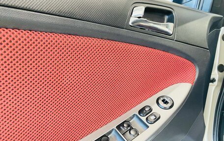 Hyundai Solaris II рестайлинг, 2011 год, 950 000 рублей, 23 фотография