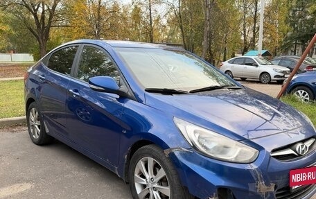 Hyundai Solaris II рестайлинг, 2012 год, 400 000 рублей, 3 фотография