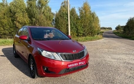KIA Rio III рестайлинг, 2013 год, 750 000 рублей, 2 фотография