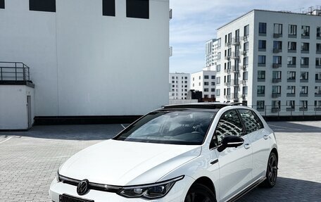 Volkswagen Golf VIII, 2022 год, 2 050 000 рублей, 1 фотография
