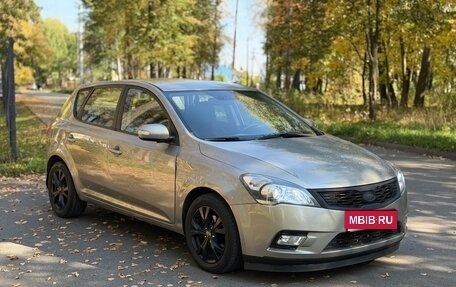 KIA cee'd I рестайлинг, 2011 год, 1 фотография