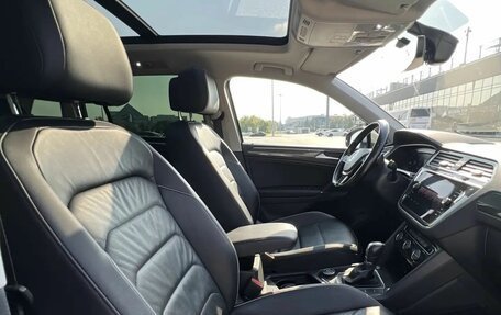 Volkswagen Tiguan II, 2017 год, 2 000 000 рублей, 9 фотография