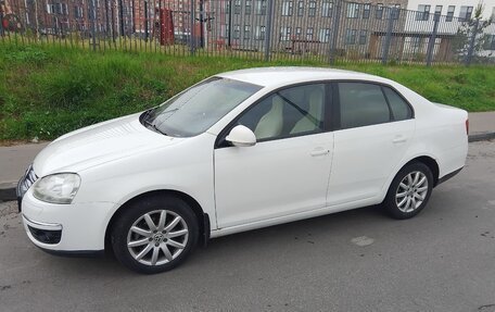 Volkswagen Jetta VI, 2010 год, 900 000 рублей, 4 фотография