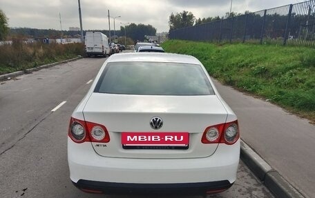Volkswagen Jetta VI, 2010 год, 900 000 рублей, 2 фотография
