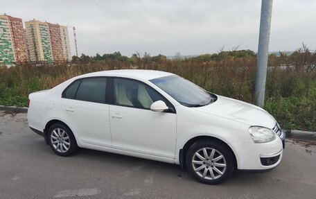 Volkswagen Jetta VI, 2010 год, 900 000 рублей, 15 фотография