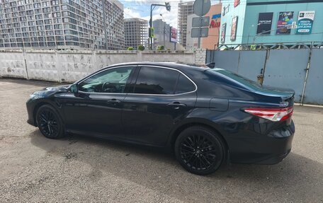 Toyota Camry, 2023 год, 2 800 000 рублей, 10 фотография