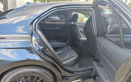 Toyota Camry, 2023 год, 2 800 000 рублей, 21 фотография
