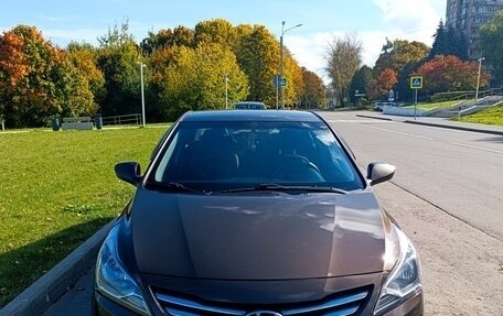 Hyundai Solaris II рестайлинг, 2015 год, 1 150 000 рублей, 3 фотография