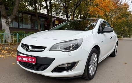 Opel Astra J, 2013 год, 790 000 рублей, 3 фотография