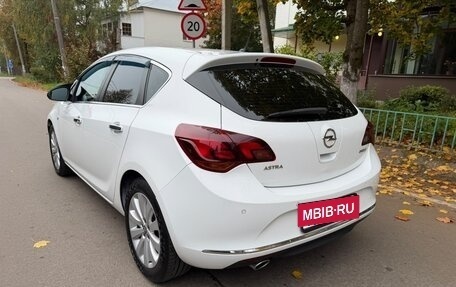 Opel Astra J, 2013 год, 790 000 рублей, 17 фотография