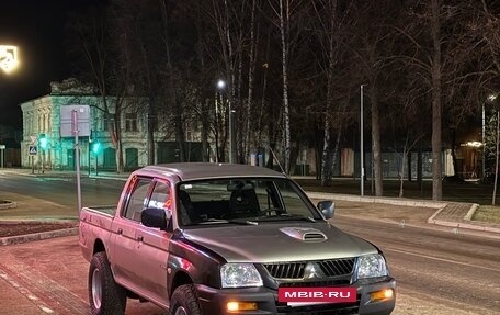Mitsubishi L200 III рестайлинг, 2006 год, 770 000 рублей, 2 фотография