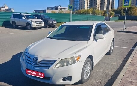 Toyota Camry, 2011 год, 750 000 рублей, 1 фотография