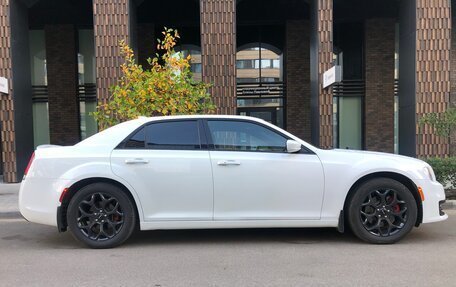 Chrysler 300C II, 2017 год, 2 600 000 рублей, 6 фотография