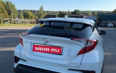 Toyota C-HR I рестайлинг, 2019 год, 2 100 000 рублей, 3 фотография