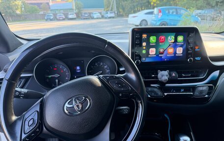 Toyota C-HR I рестайлинг, 2019 год, 2 100 000 рублей, 7 фотография