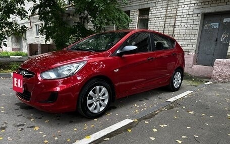 Hyundai Solaris II рестайлинг, 2013 год, 860 000 рублей, 6 фотография