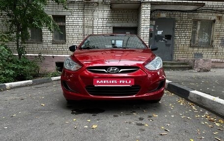 Hyundai Solaris II рестайлинг, 2013 год, 860 000 рублей, 5 фотография
