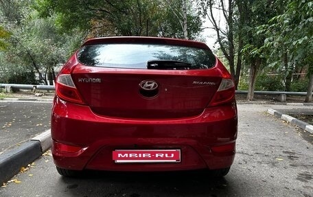 Hyundai Solaris II рестайлинг, 2013 год, 860 000 рублей, 2 фотография