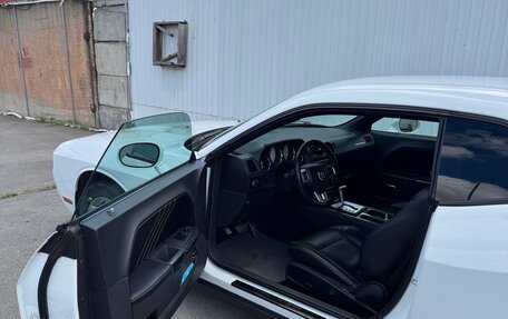 Dodge Challenger III рестайлинг 2, 2011 год, 2 222 222 рублей, 10 фотография