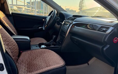 Toyota Camry, 2017 год, 1 840 000 рублей, 8 фотография