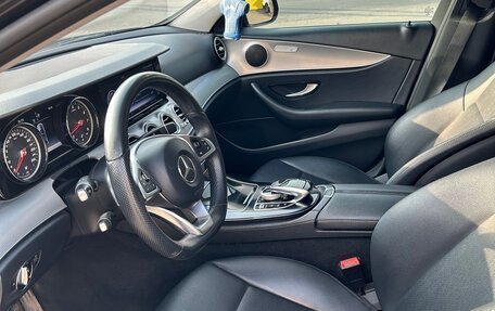 Mercedes-Benz E-Класс, 2016 год, 2 250 000 рублей, 11 фотография