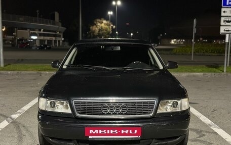 Audi A8, 1997 год, 1 000 000 рублей, 13 фотография