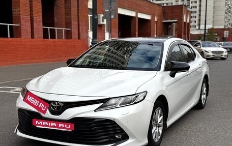 Toyota Camry, 2020 год, 2 680 000 рублей, 2 фотография