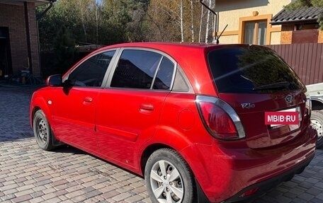 KIA Rio II, 2009 год, 670 000 рублей, 2 фотография
