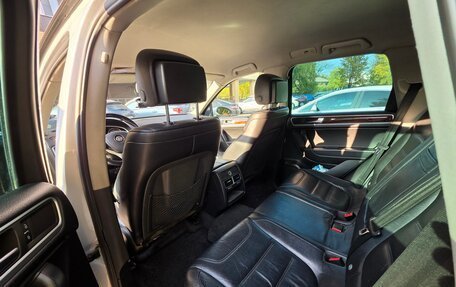 Volkswagen Touareg III, 2010 год, 1 900 000 рублей, 10 фотография